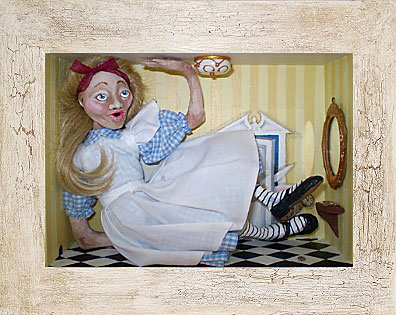 Alice, shadow box